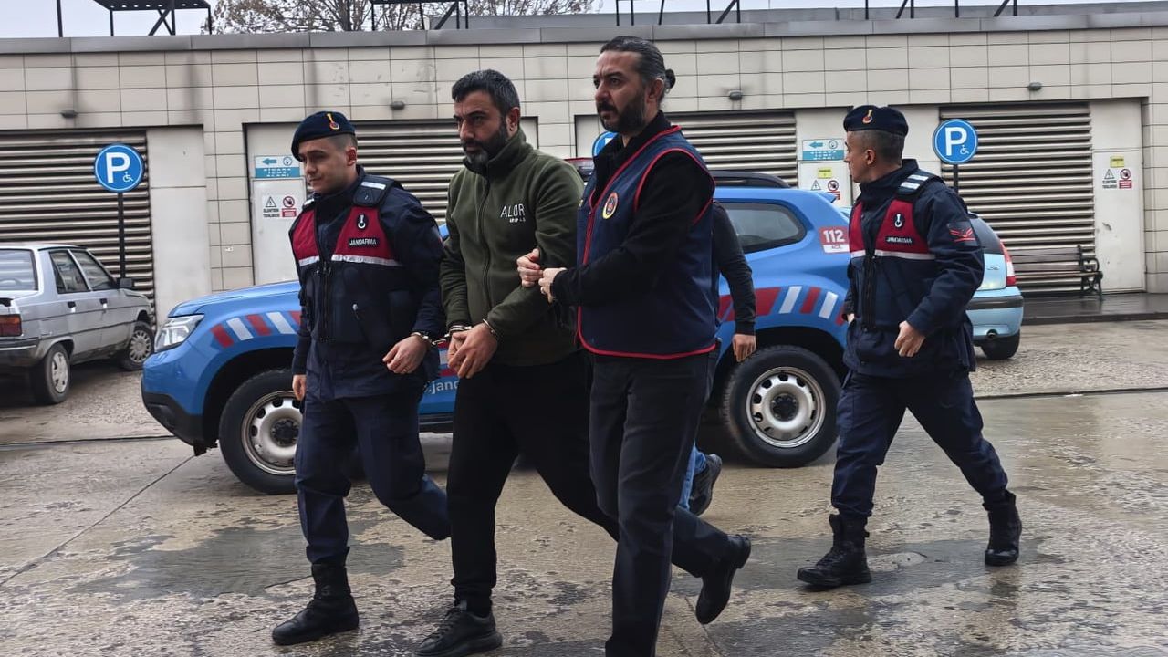 İnegöl'de 30 yıl hapis cezasıyla aranan şahıs bağ evinde yakalandı