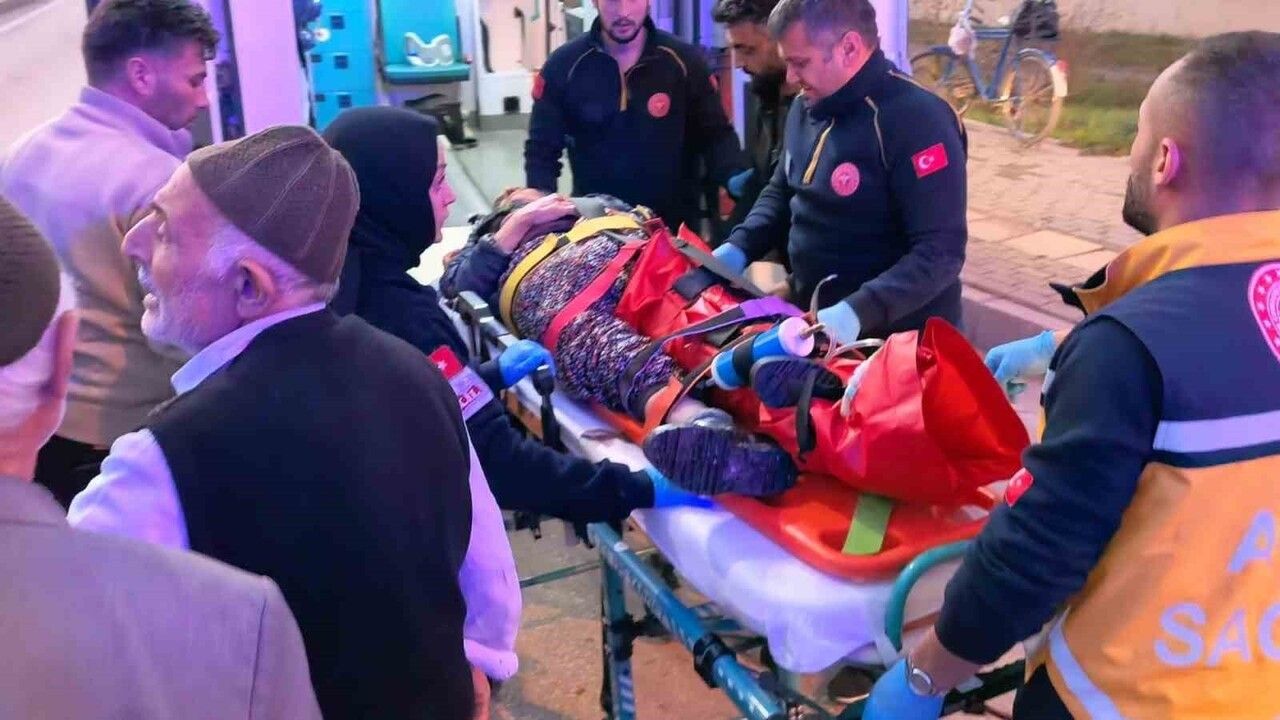 İnegöl'de motosiklet çarpması: 2 yaralı