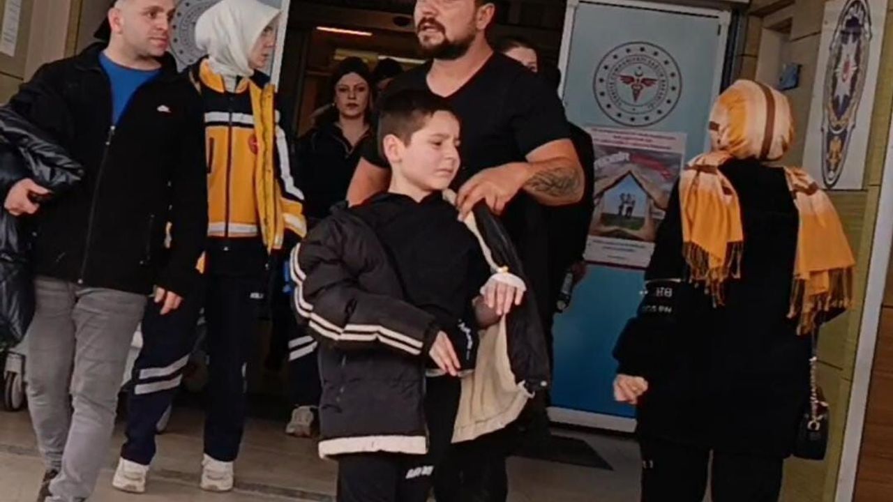 İnegöl'de nacak kazası: 7 yaşındaki çocuğun parmağı kopma noktasına geldi