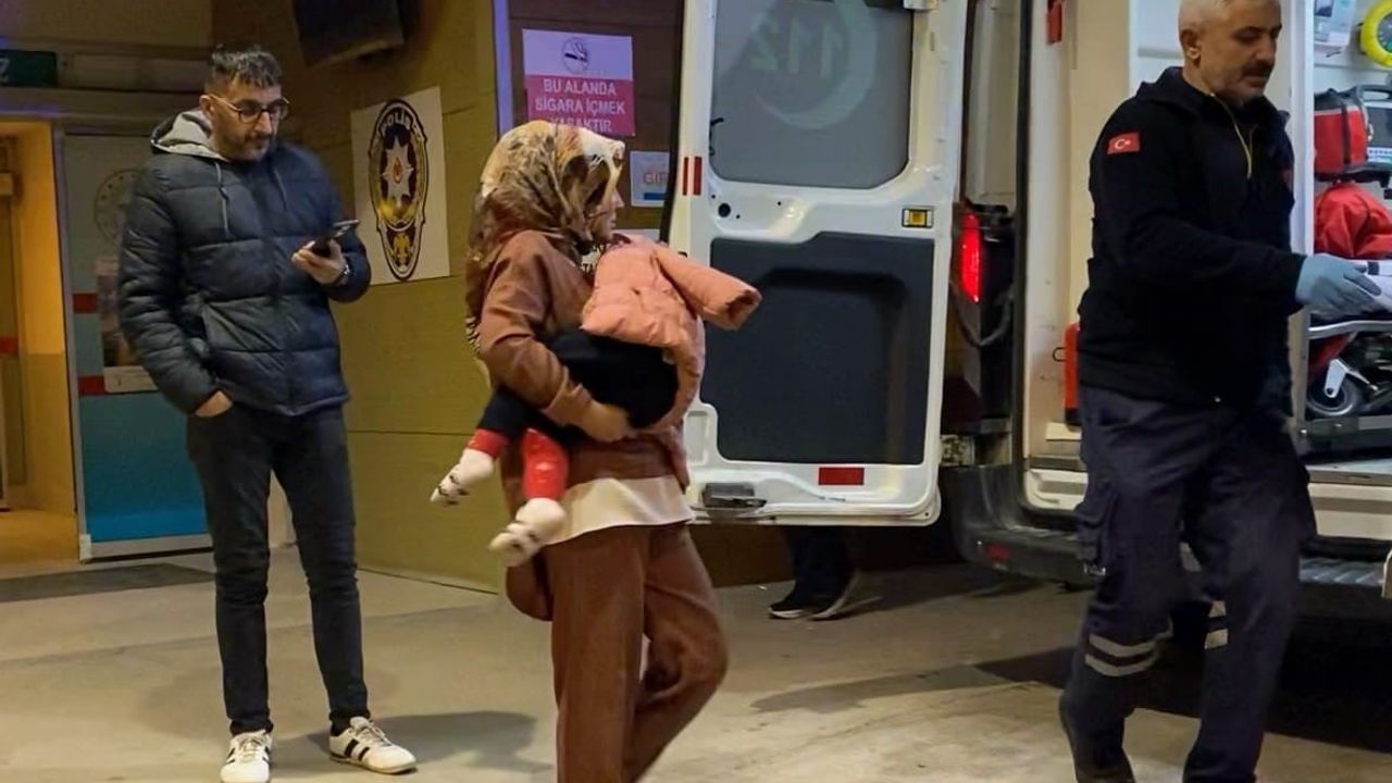 İnegöl'de şifonyer devrildi: 3 yaşındaki çocuk ağır yaralandı