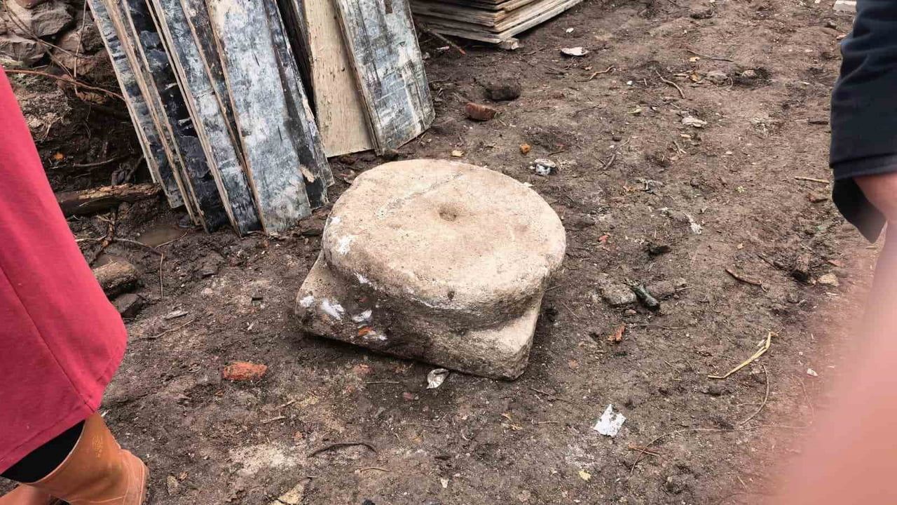 İnegöl’de temel kazısında tarihi mezar kalıntıları ve insan kemikleri bulundu