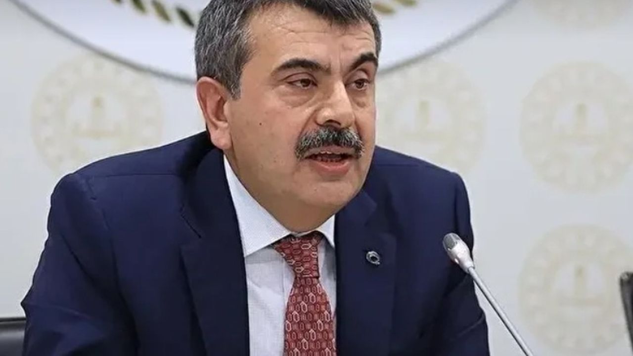 İngilizce Kurslarına Tonla Para Dökmeye Son! MEB Yapay Zeka Destekli "DİLİM" Erişime Açıldı