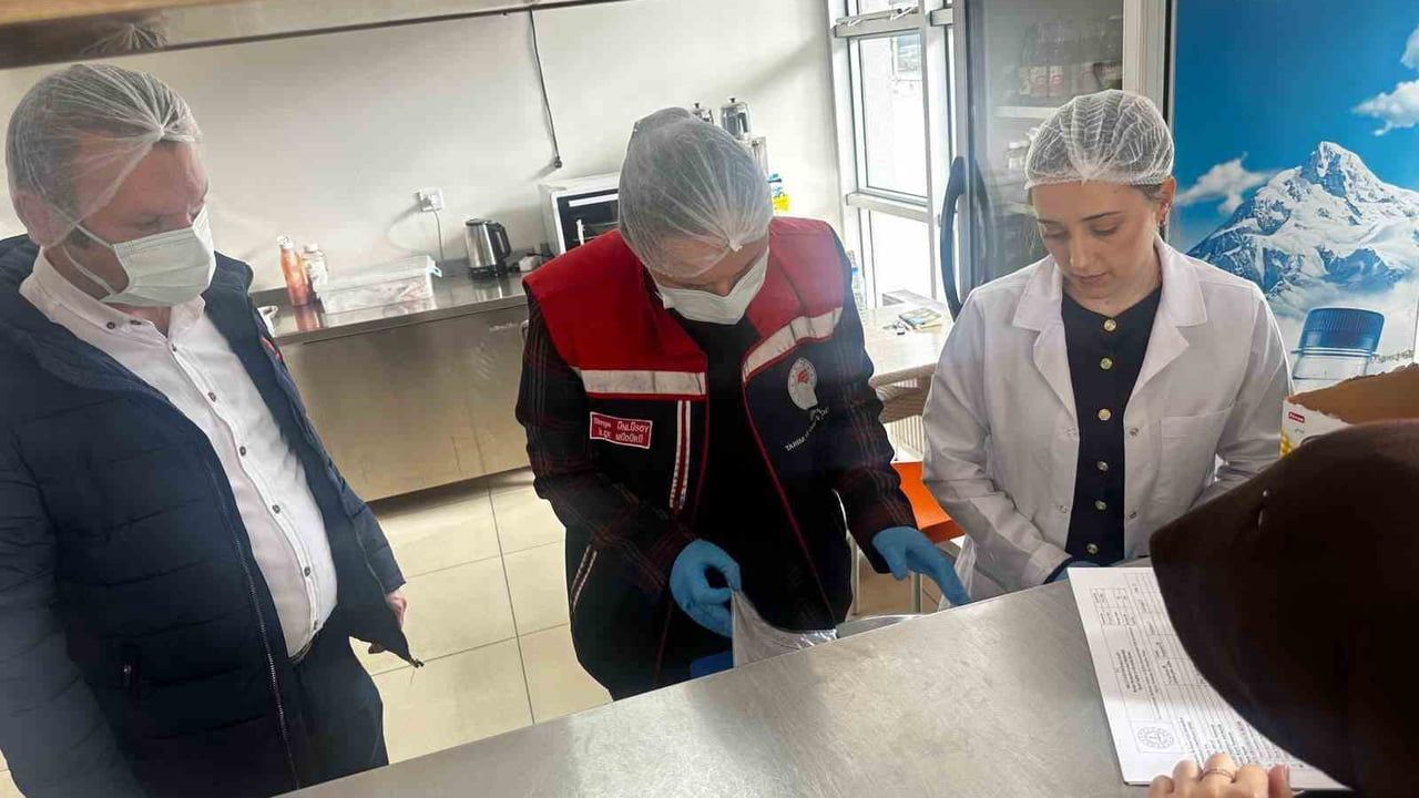 İpsala’da okul kantinleri ve yemekhanelerinde sıkı hijyen denetimi