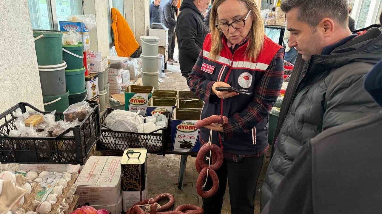 İpsala’da pazar yerinde gıda ve fiyat denetimi