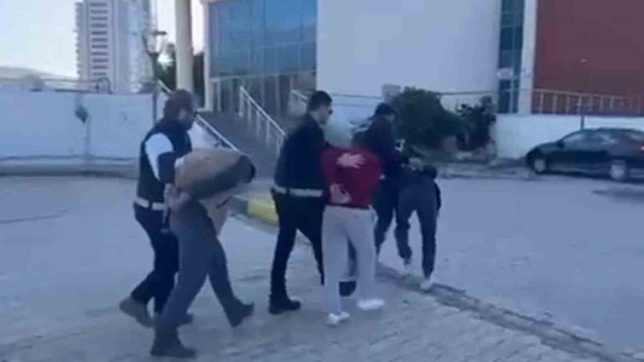 İskenderun’da aranan 3 şahıs yakalandı