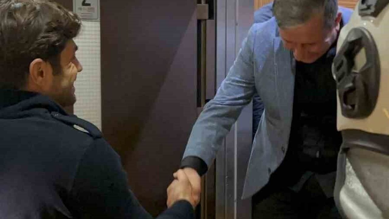 İskenderun'da asansör arızasında mahsur kalanlar itfaiye tarafından kurtarıldı