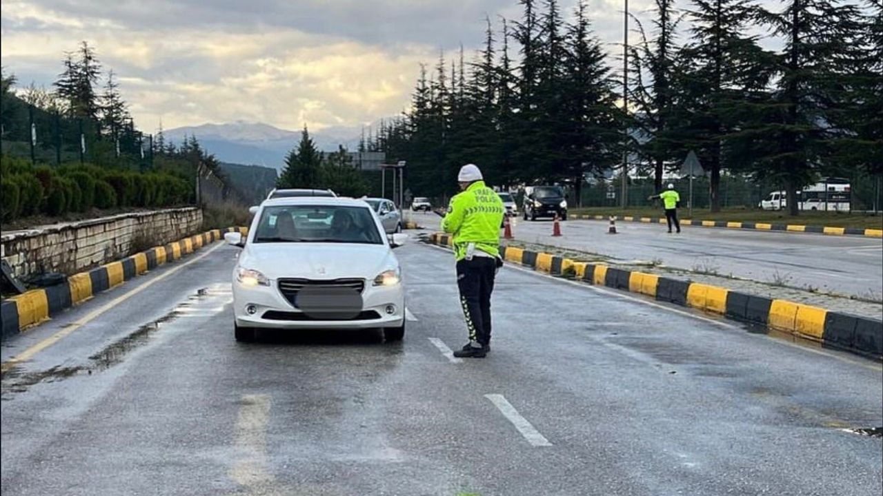 Isparta'da 1 haftalık polis denetiminde 34 aranan şahıs yakalandı