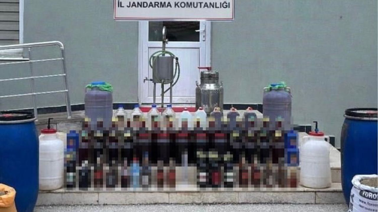 Isparta'da kaçak içki ve parfüm operasyonu: 4 şüpheliye adli işlem