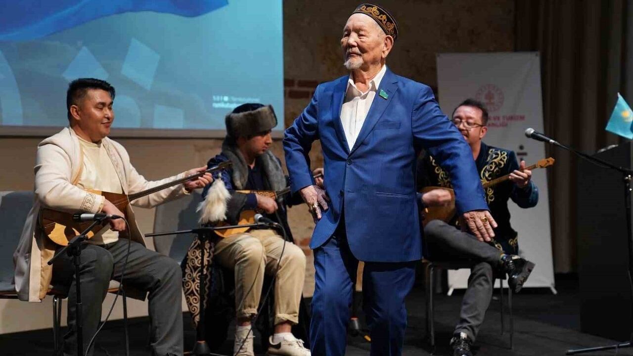 İstanbul'da Kazak edebiyatı rüzgarı — Rami Kütüphanesi etkinlikleri