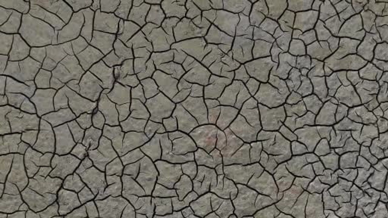 İstanbul’da su alarmı: Baraj doluluk %17, ısı adaları yağışı engelliyor