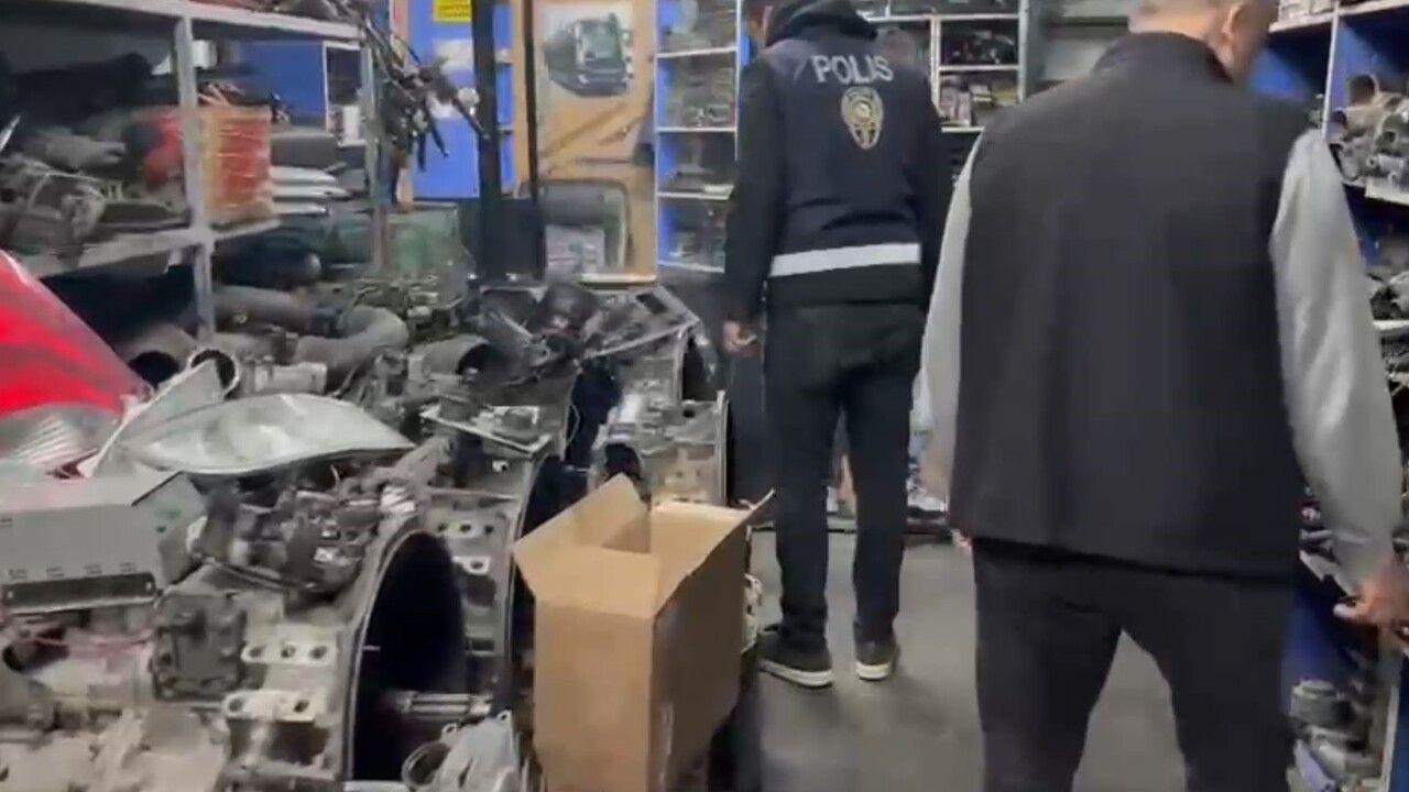 İstanbul merkezli 'Change otobüs' operasyonunda 14 tutuklama