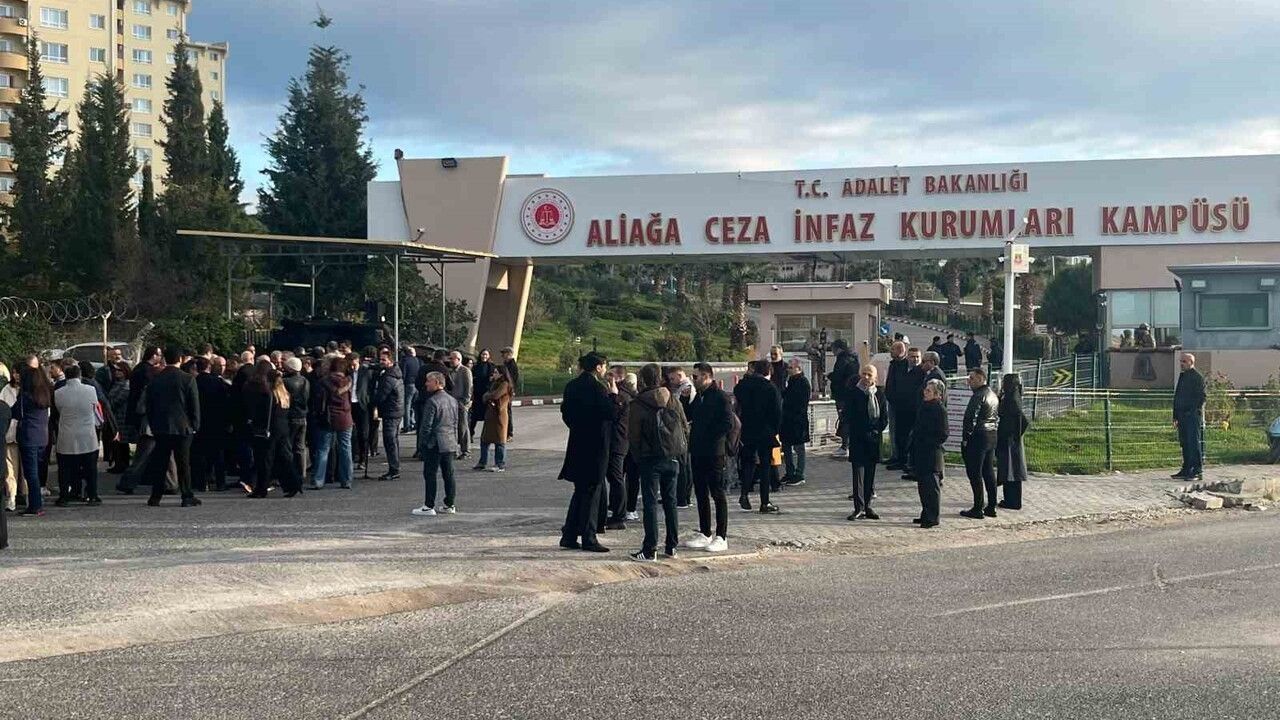 İZBETON kooperatif davasının 3’üncü duruşması Aliağa’da başladı