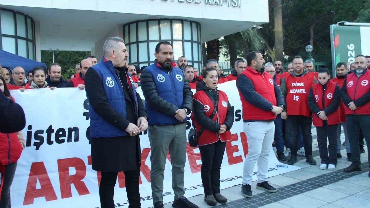 İzmir Büyükşehir işçilerinin eylemi 5. gün — Kritik 13.00 görüşmesi