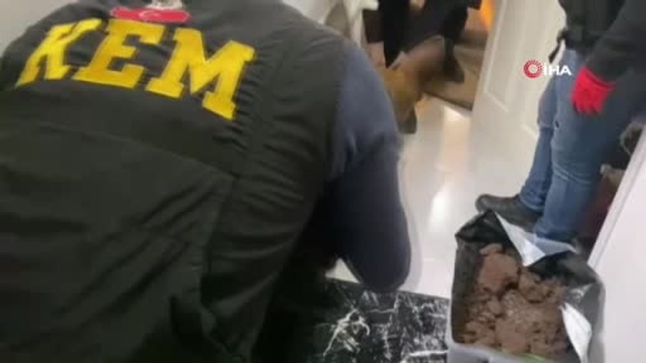 İzmir'de 3 aylık takip sonucu 18 zehir taciri tutuklandı