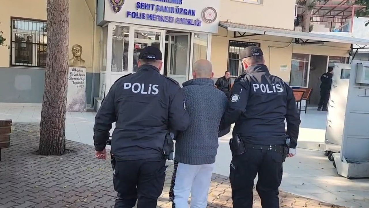 İzmir’de aranan iki şüpheli yakalandı