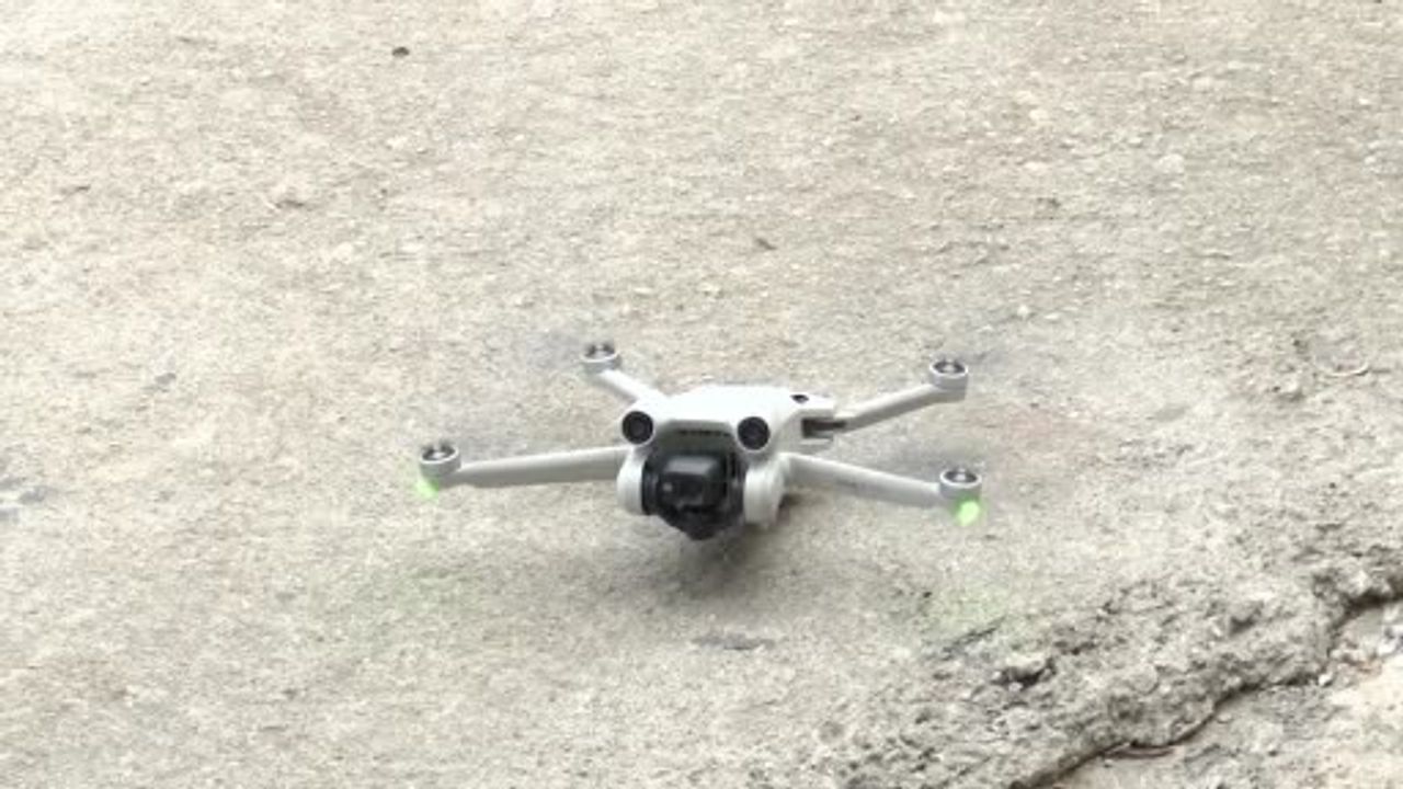 İzmir'de dolmuş 200 metre ters şeritte ilerledi