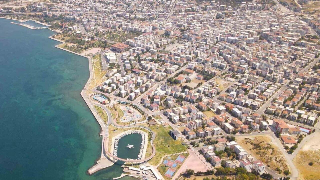 İzmir’de konut satışları Kasım 2025'te %0,5 azaldı