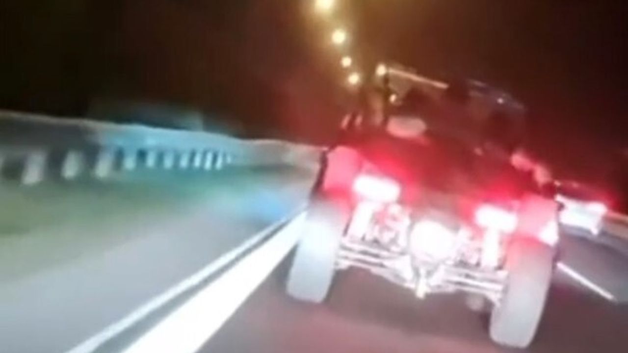 İzmir’de tehlikeli şerit değişimi yapan sürücü yakalandı