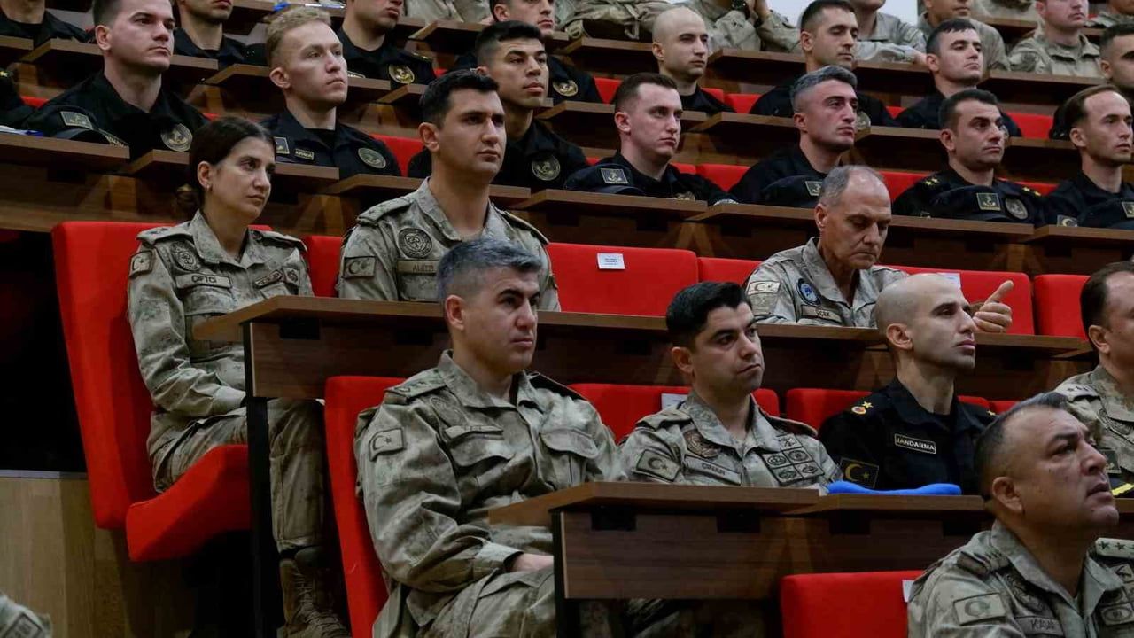 Jandarma Genel Komutanlığı'nın 'Savaşçı Yarışması' Foça'da başladı