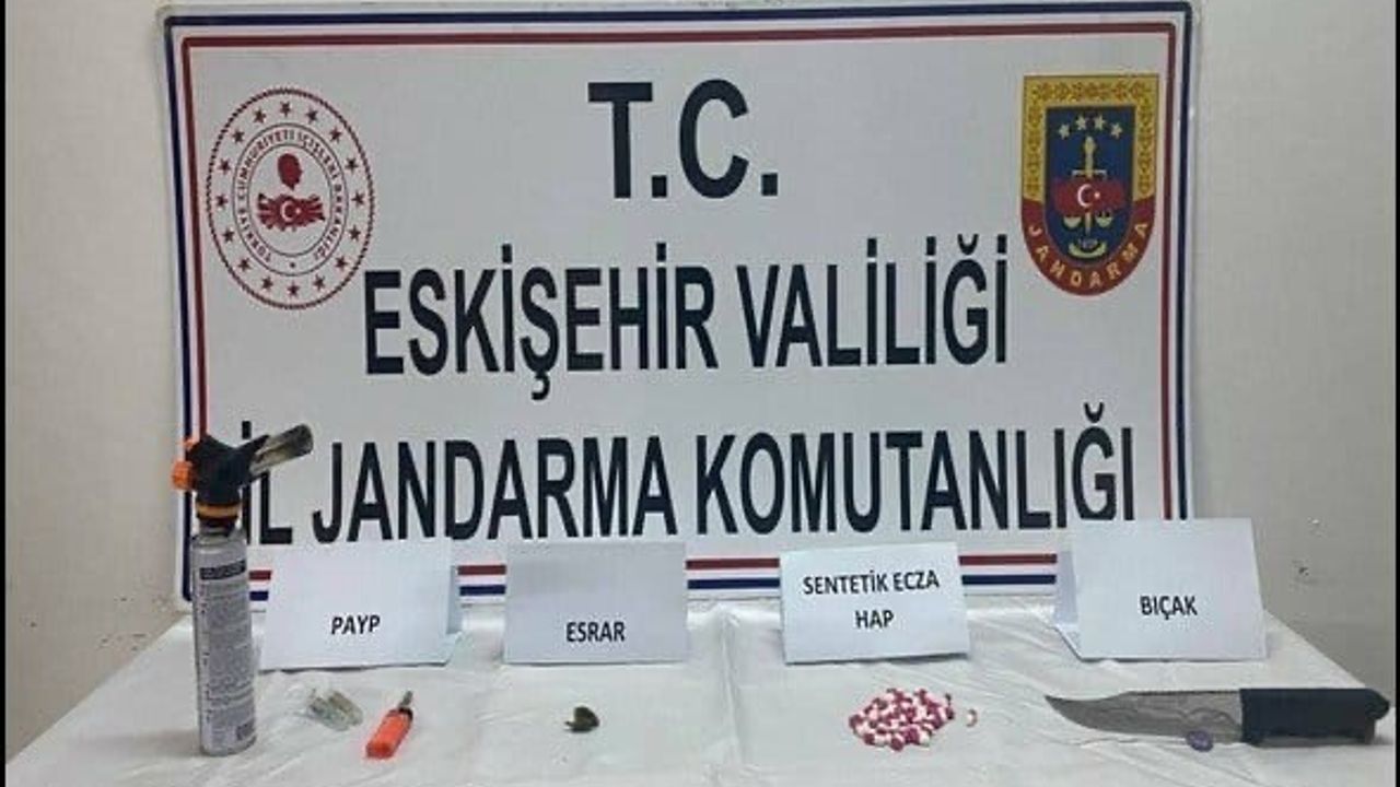 Jandarma Seyitgazi'de Eskişehir'e uyuşturucu sevkini önledi