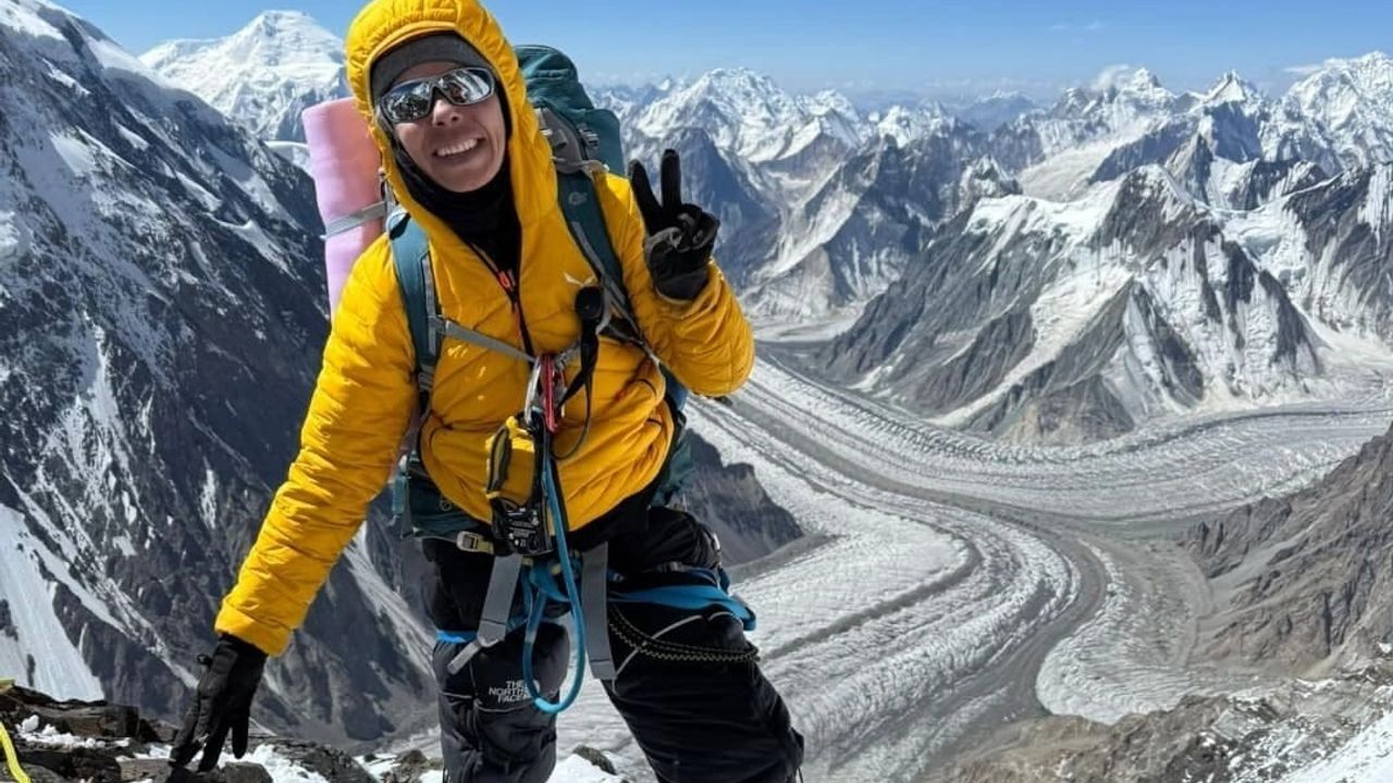 K2 Zirvesine Ulaşan İlk Türk Kadın Dağcı Esin Handal Anlatıyor