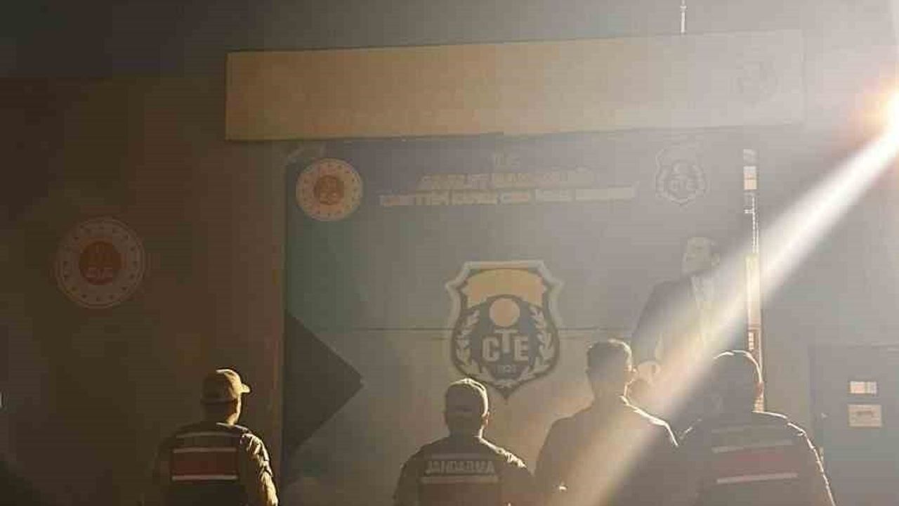 Kağızman’da (7) yıl (6) ay hapis cezası bulunan kişi yakalandı