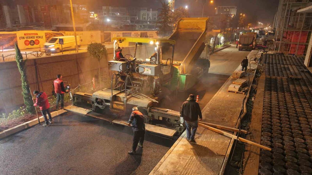 Kahramanmaraş Büyükşehir, Azerbaycan Mahallesi'nde 1 km'lik yol yeniledi