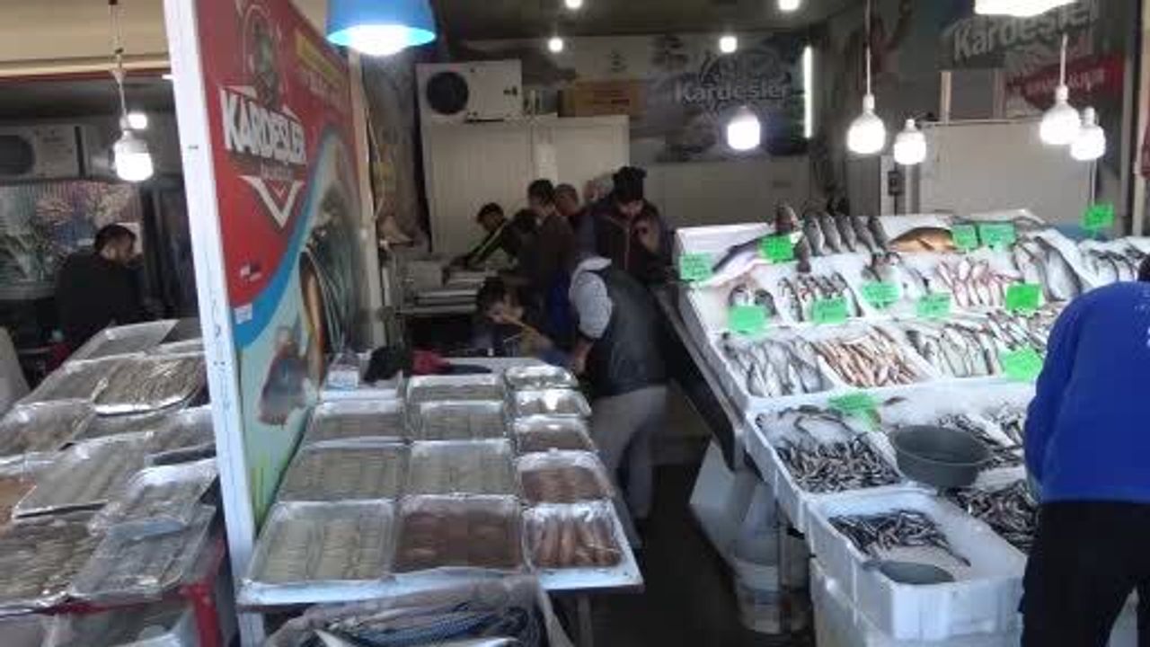 Kahramanmaraş'ta Balığa İlgi Artıyor: Hamsi Tezgâhlarda Öne Çıkıyor