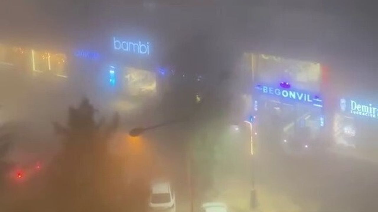 Kahta'da yoğun sis hayatı olumsuz etkiledi