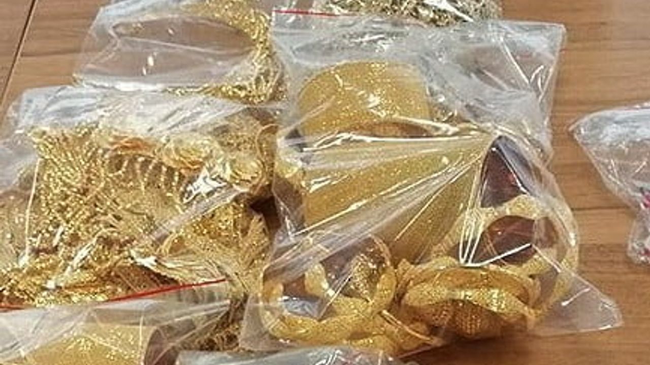 Kapıkule-Kaptan Andreevo'da 200 bin euro değerinde altın ve platin yakalandı