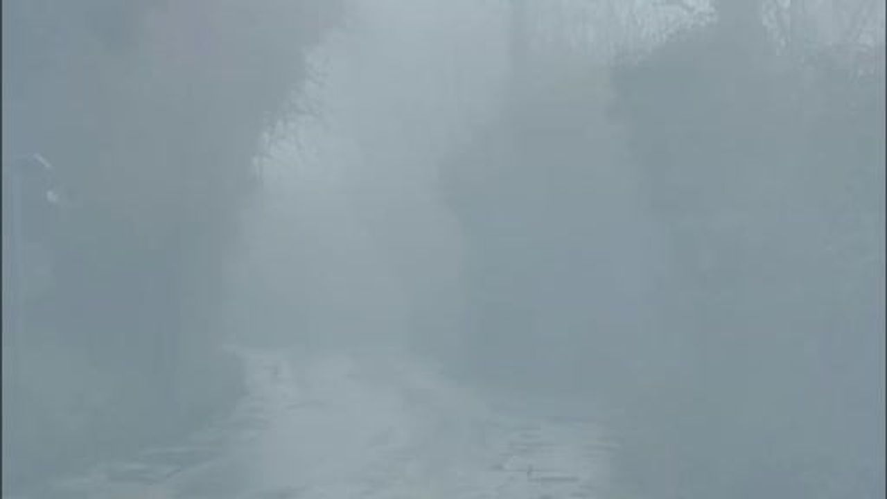 Karabağlar Yaylası'nda sisle kartpostallık manzaralar