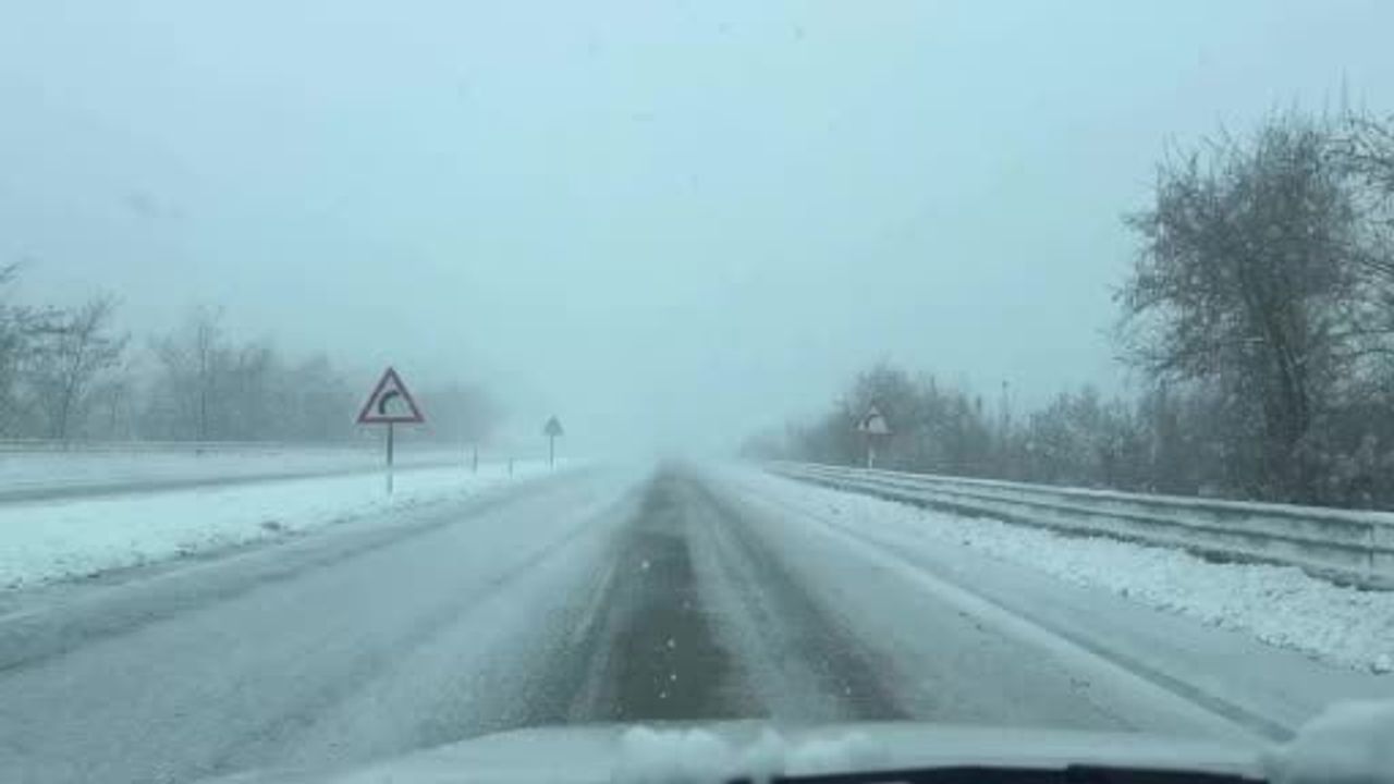 Karabük-Bartın kara yolunda tır geçişleri durduruldu