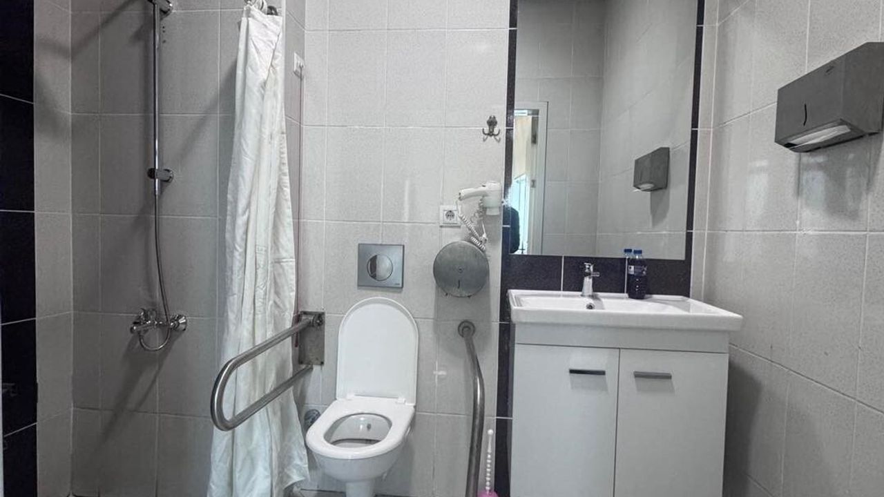 Karabük Eğitim ve Araştırma Hastanesi'nde hasta odaları ve ortak alanlar yenileniyor