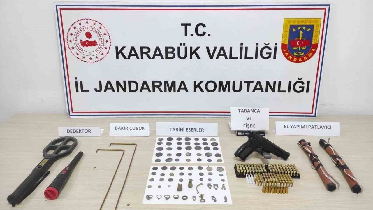 Karabük’te Antik Mısır dönemine ait heykel ve çok sayıda tarihi eser ele geçirildi