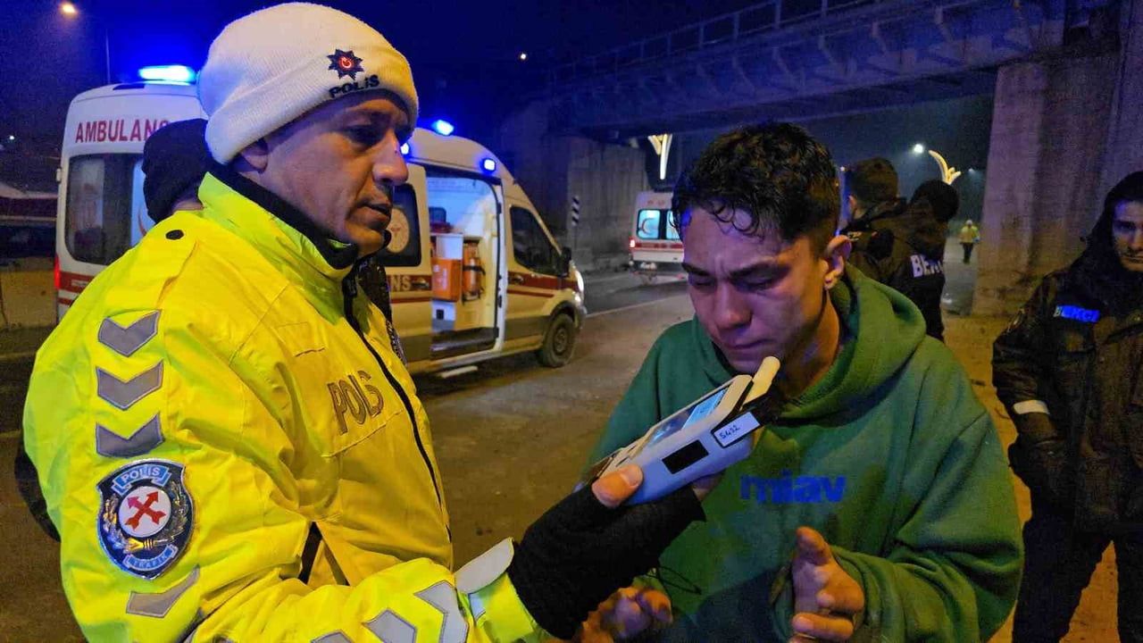 Karabük'te 'dur' ihtarına uymayan alkollü sürücü kaza sonrası yakalandı