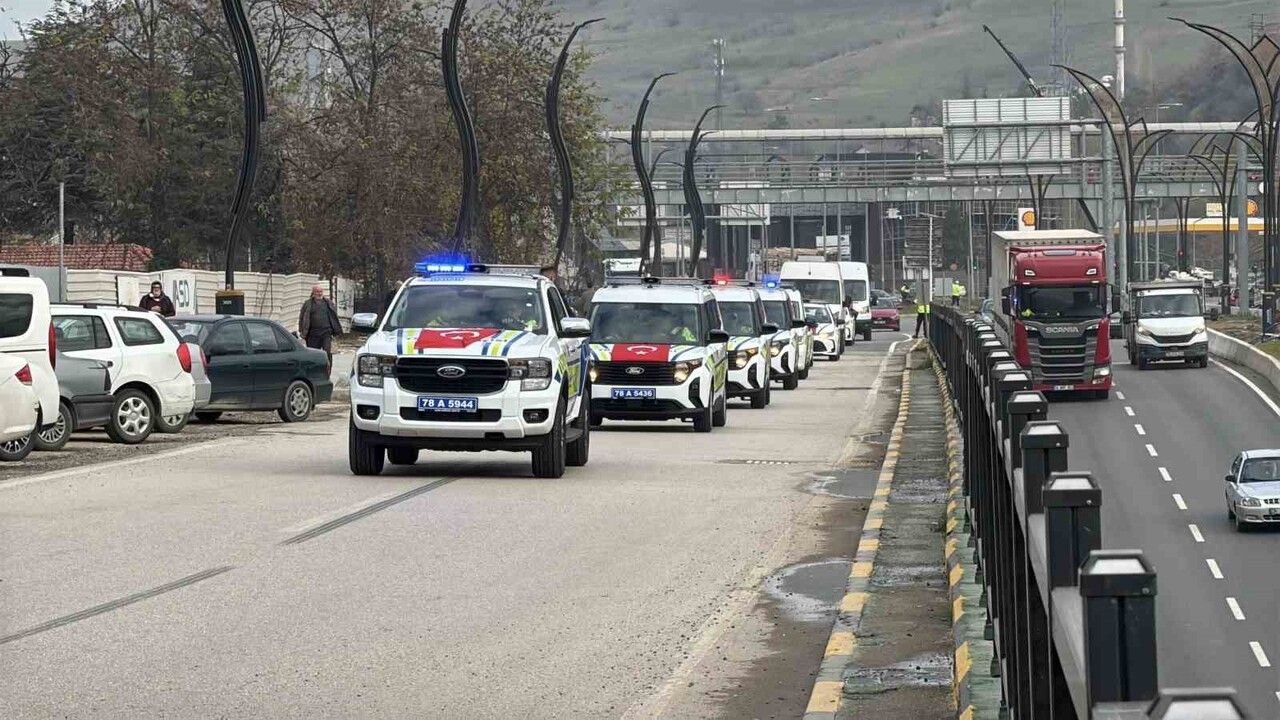 Karabük'te Emniyet ve Jandarma'ya 47 Yeni Araç