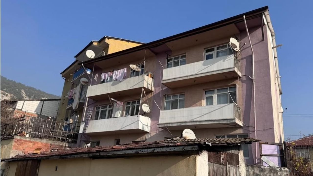 Karabük'te evinin önünde bir kişi ölü bulundu