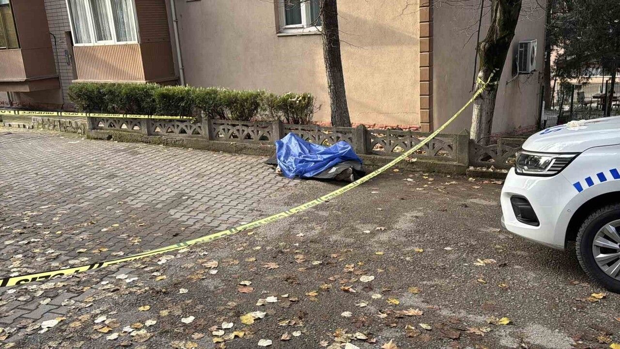 Karabük'te Türkmenistan uyruklu genç yolda ölü bulundu