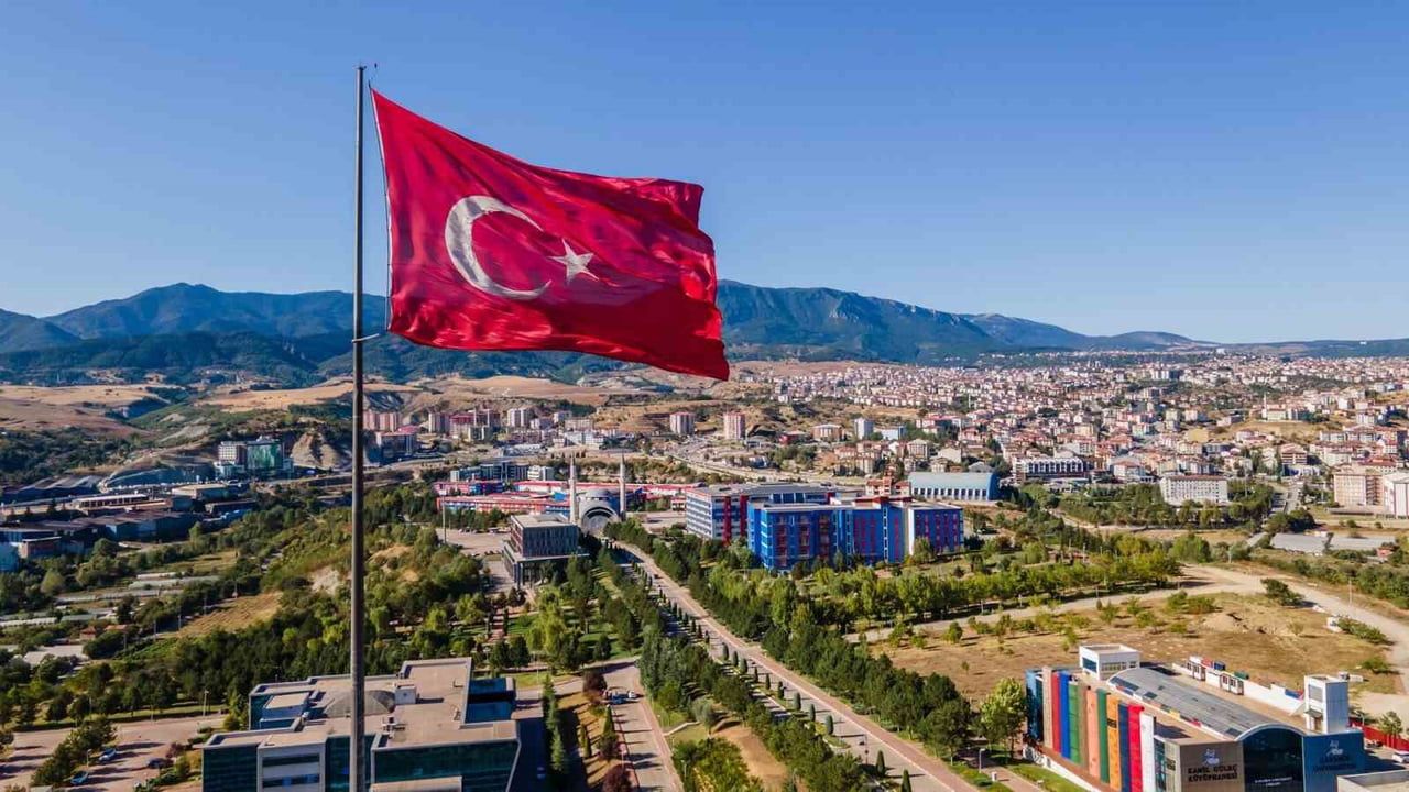 Karabük Üniversitesi YÖK Raporunda 4 Alanda İlk 10'da