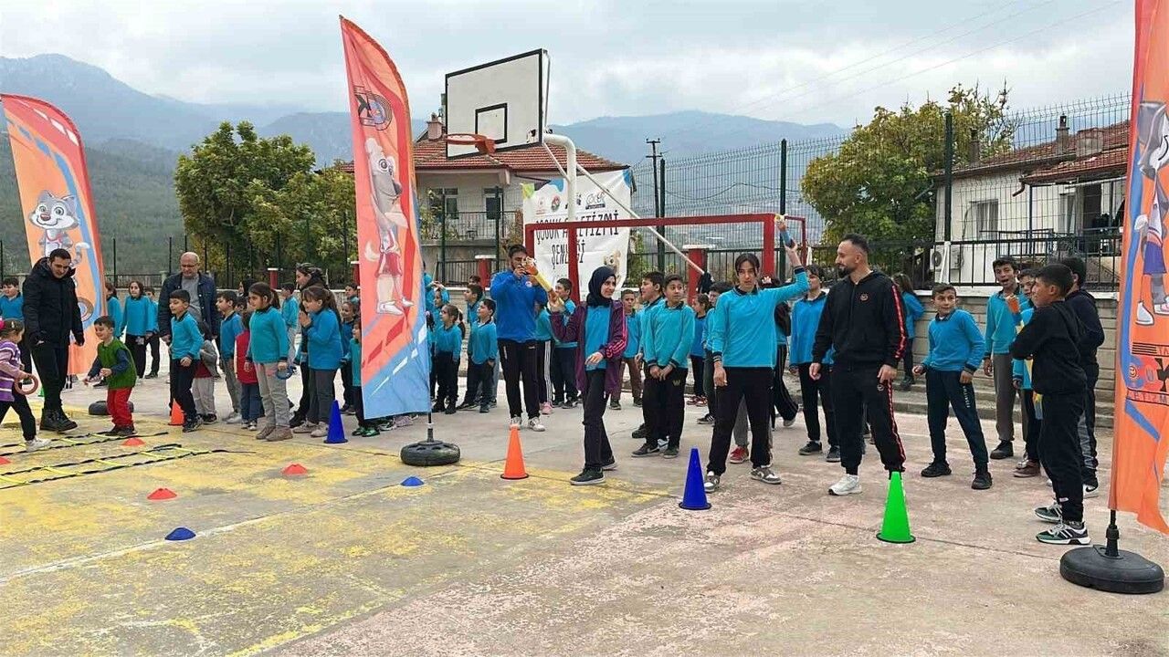 Karaman’da 57 bin öğrenci atletizmle buluştu