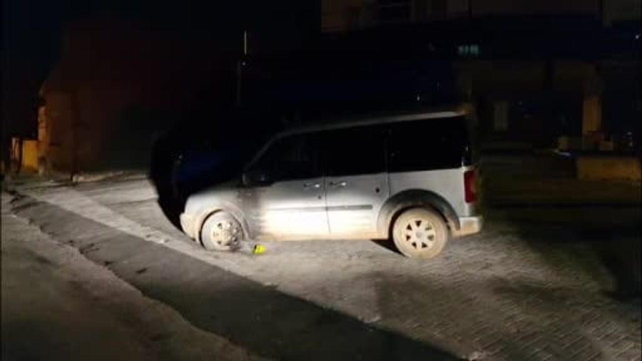 Karaman'da hafif ticari araca kundaklama girişimi engellendi