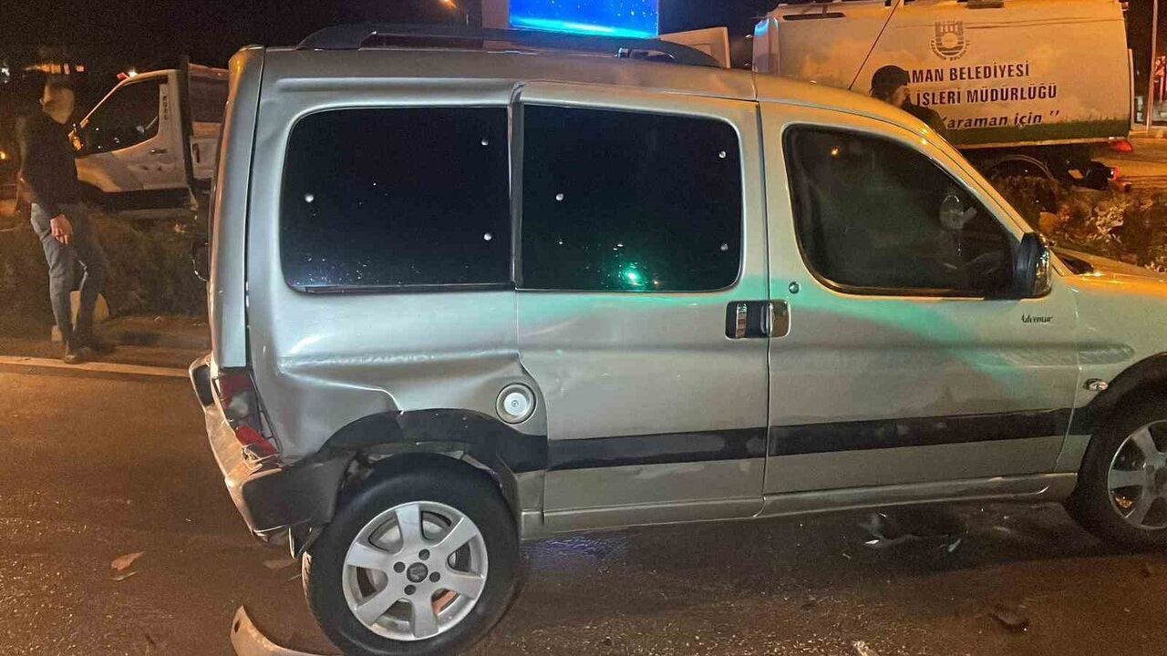 Karaman'da kırmızı ışık çarpışması: 2 yaralı