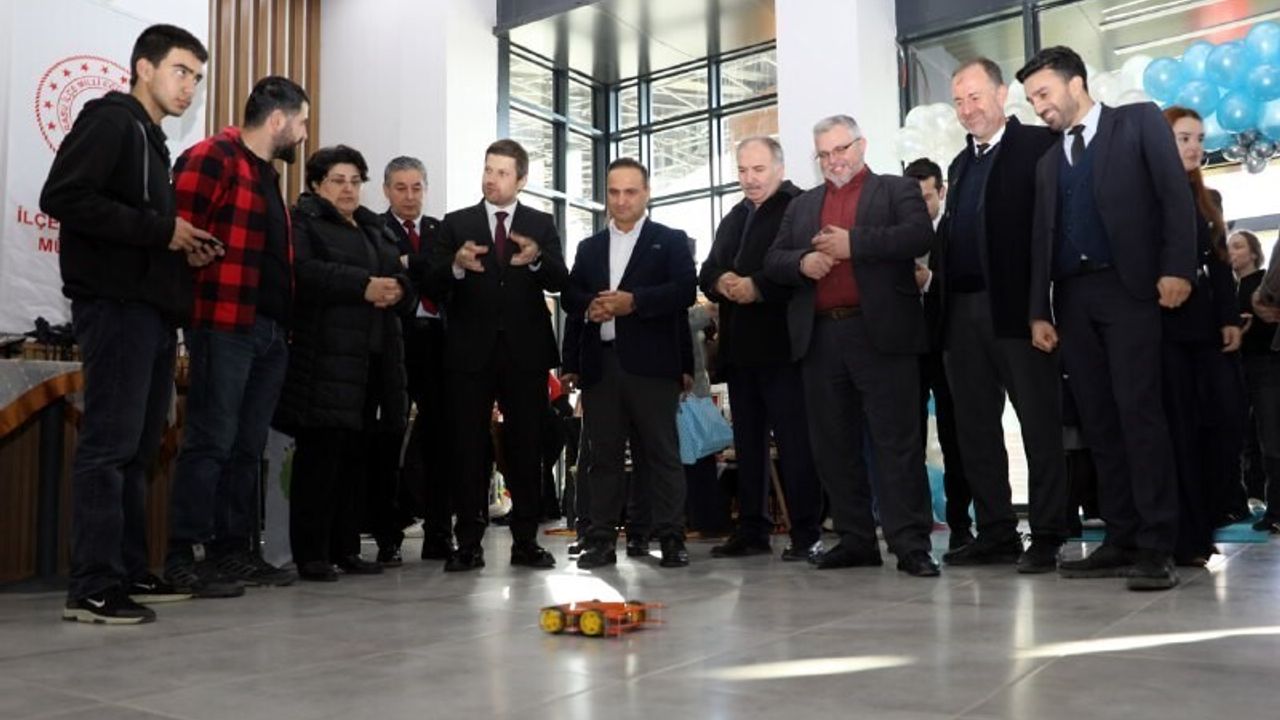 Karasu'da Yerli Malı Haftası: Öğrencilerin Yöresel ve Teknolojik Sergisi