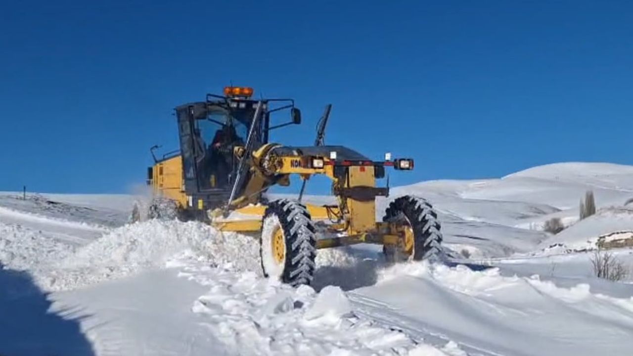 Kars'ta 81 köy yolu yeniden ulaşıma açıldı