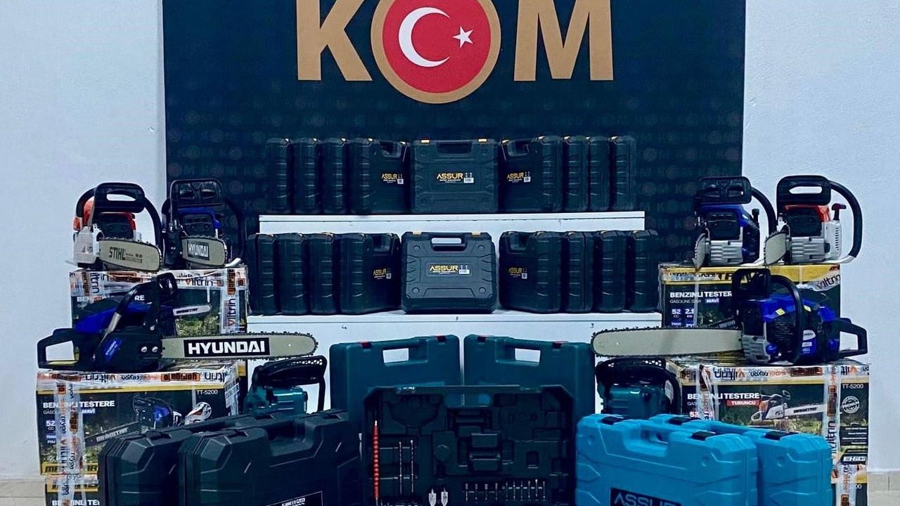 Kars'ta kaçakçılık operasyonu: Tütün ve elektronik malzemeler ele geçirildi