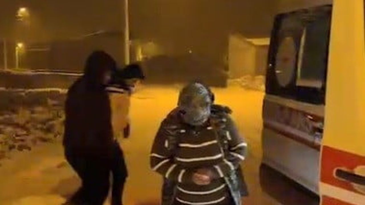 Kars’ta karla mücadele: hasta için zamanla yarışan ekipler