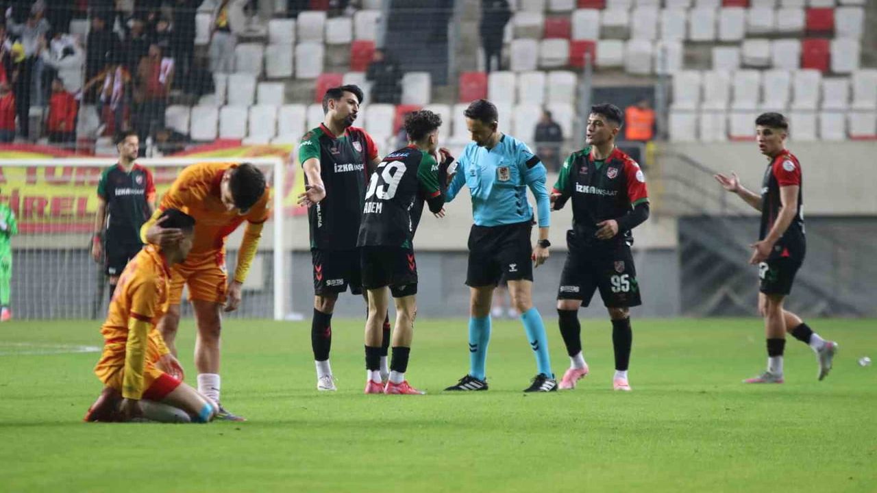Karşıyaka 2-1 Tire 2021 FK | TFF 3. Lig 4. Grup (15. Hafta)