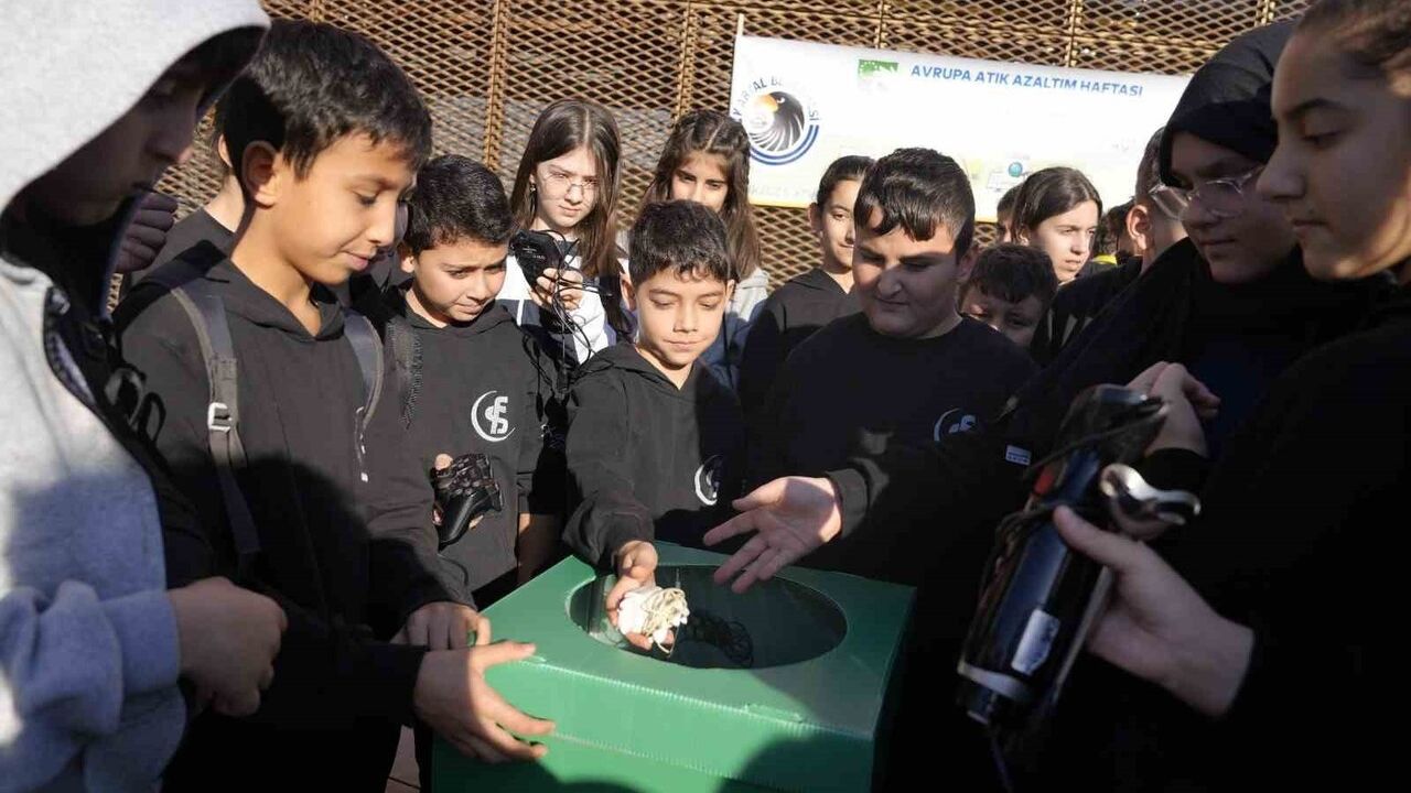Kartal'da sıfır atık ve pil kampanyasıyla çevre bilinci güçlendi