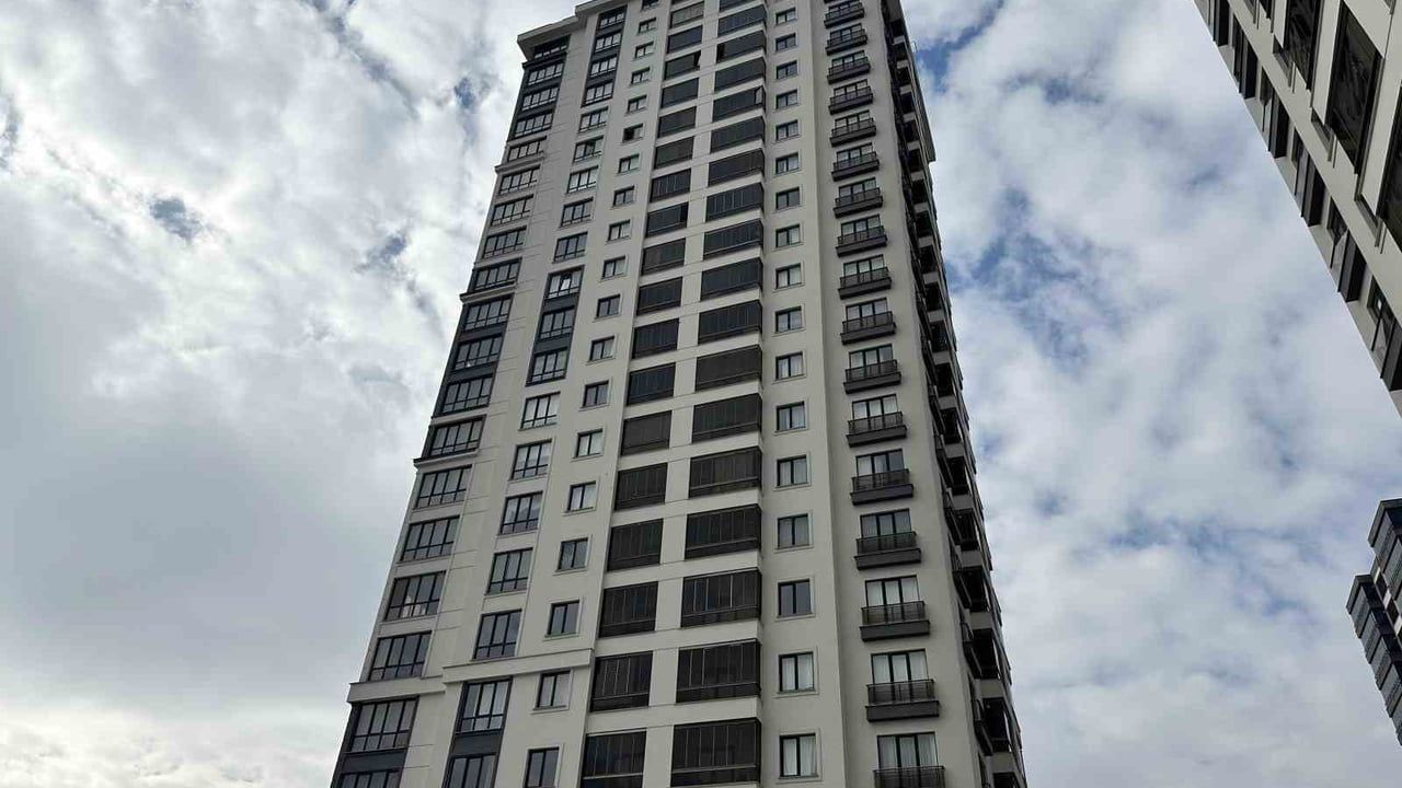 Kastamonu’da 14’üncü kattan düşme davasında nişanlı beraat etti