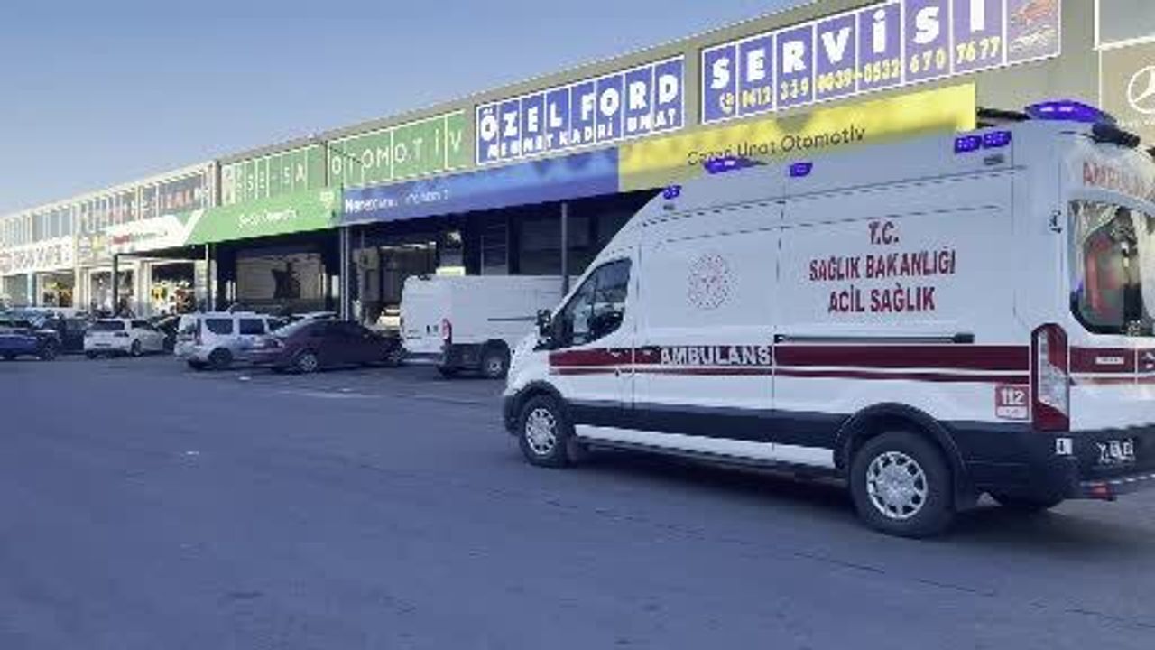 Kayapınar'da sanayi sitesinde alacak-verecek kavgası: 4 yaralı
